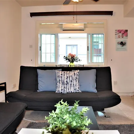 Apartment Mona's Cozy Near City Centre Larnaca